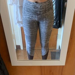 Lululemon Athletic Leggings W/Mesh Detail